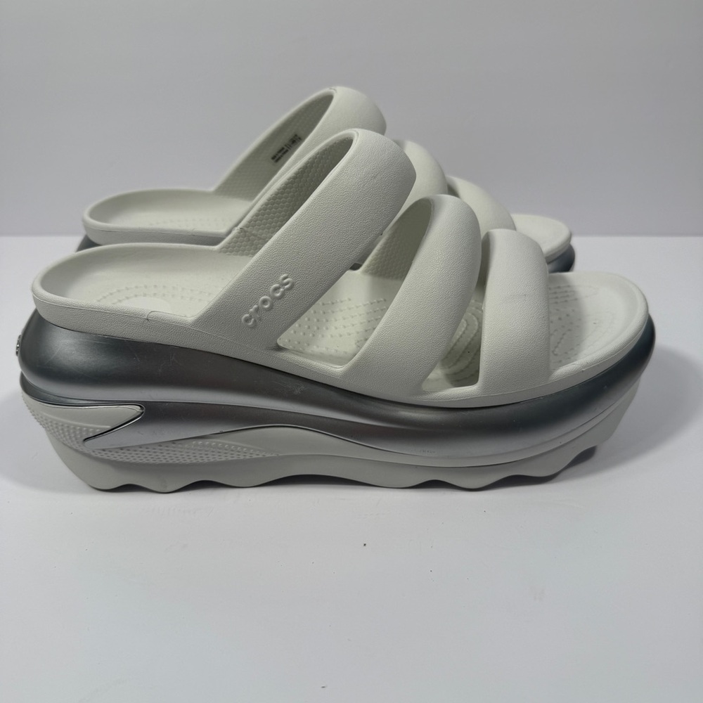 New CROCS Mega Crush Triple Strap Metallic White Women's 11 Sandals Platform - Picture 3 of 6